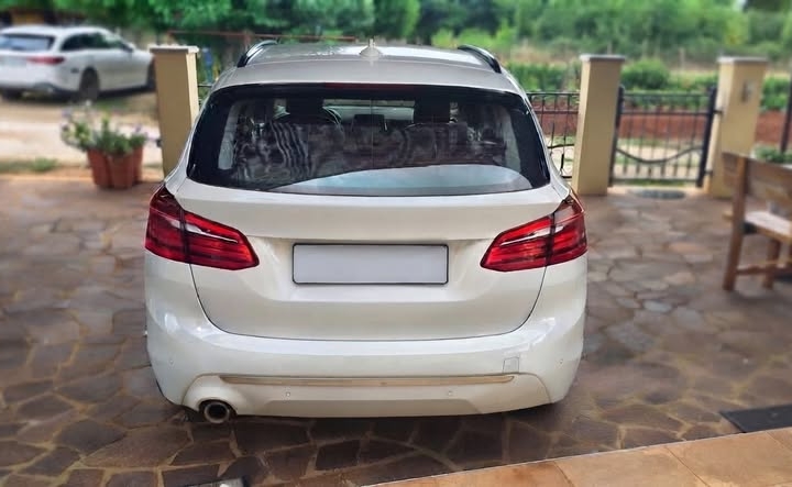 BMW 225xe 