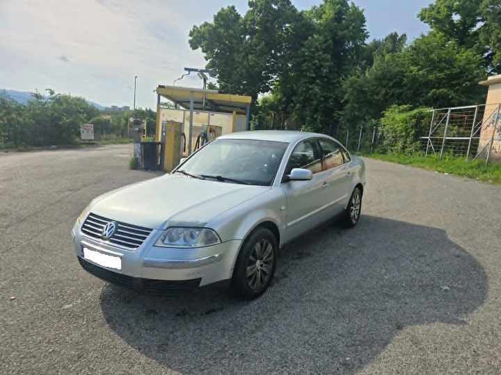 VW Passat 1.9 TDi, reg. do 12/26. god.