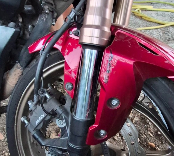 Honda CB125R (CBF 125 Neo Sports Cafe), 2021. god., karamboliran