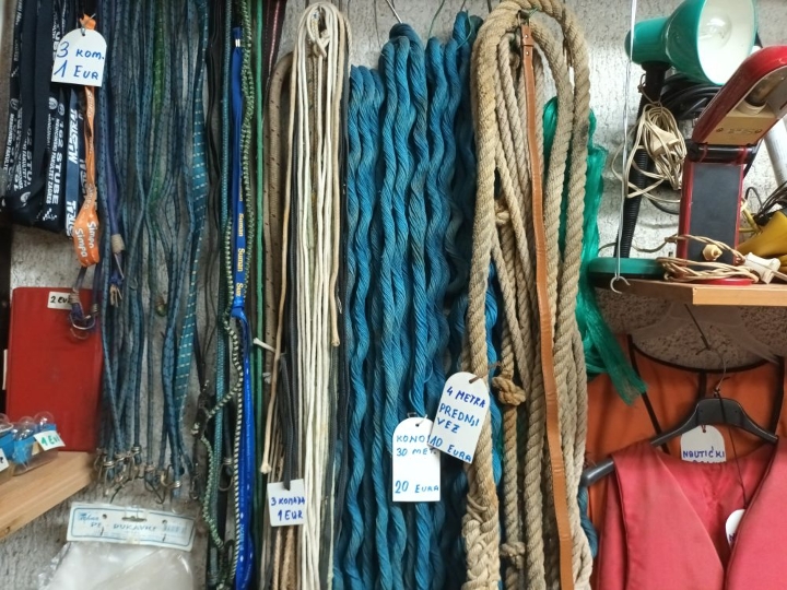 Bakreni kotlić sa miješalicom na struju!