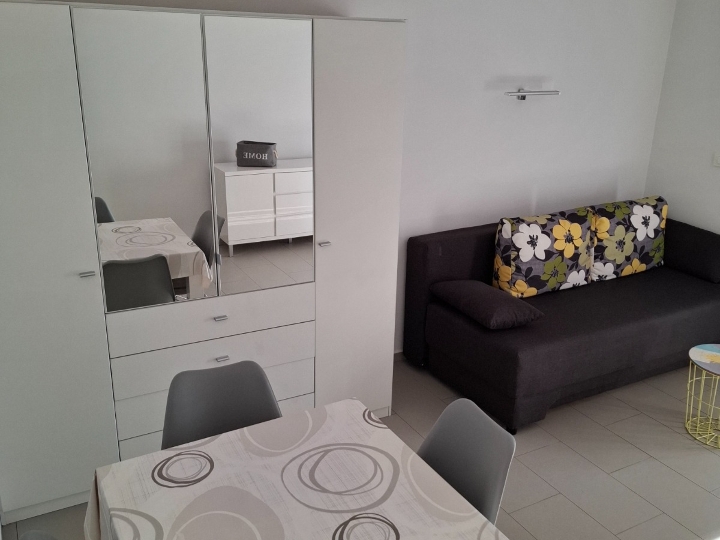 Garsonjera 30 m2, Zamet