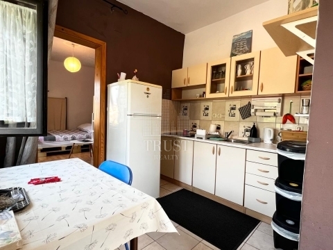 Vrbnik – Samostojeća kuća s dvije stambene jedinice!
