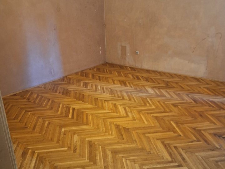 Rijeka centar ( 75.96 m²) – stan za adaptaciju (prodaje vlasnik)
