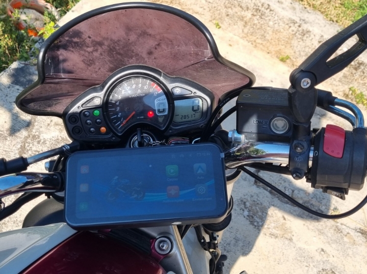 Suzuki Gladius SFV 650