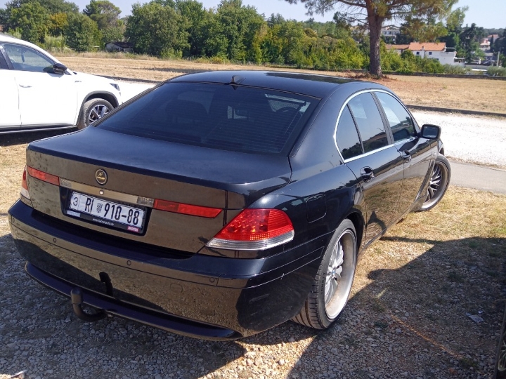 BMW 735