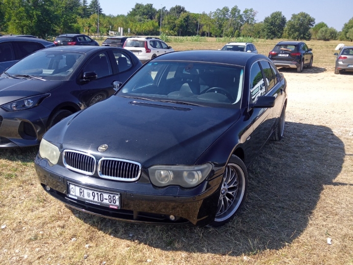 BMW 735