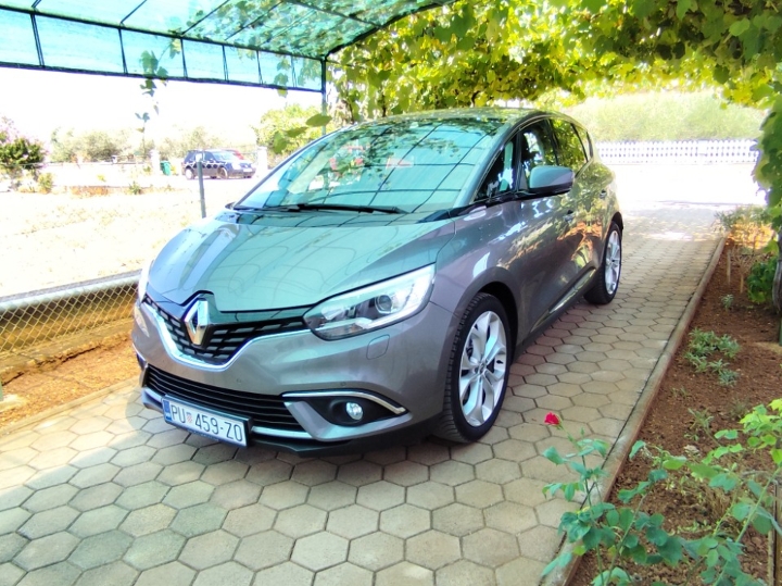 Renault Scenic - 2017. - 136.000 km