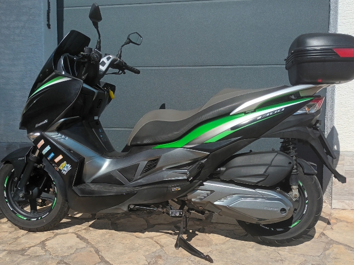 Kawasaki J300 ABS