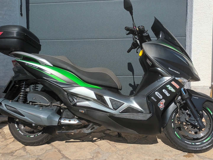Kawasaki J300 ABS