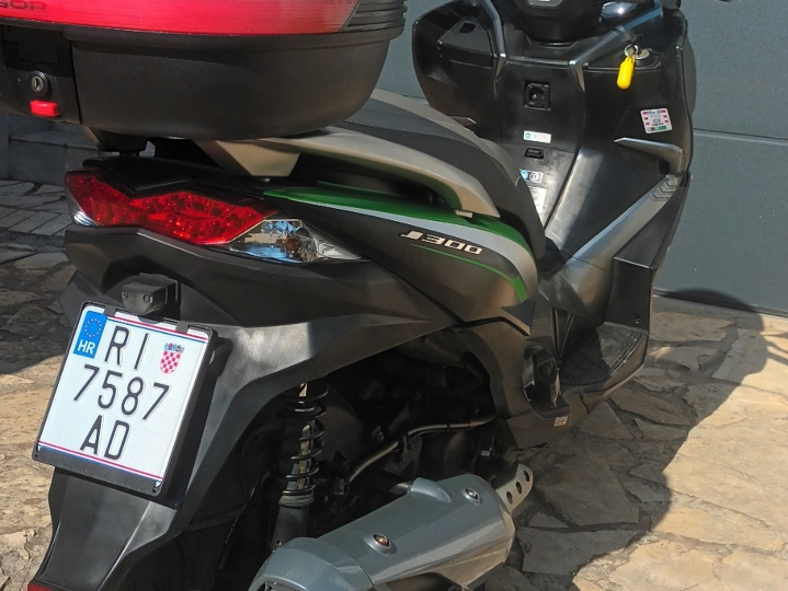 Kawasaki J300 ABS