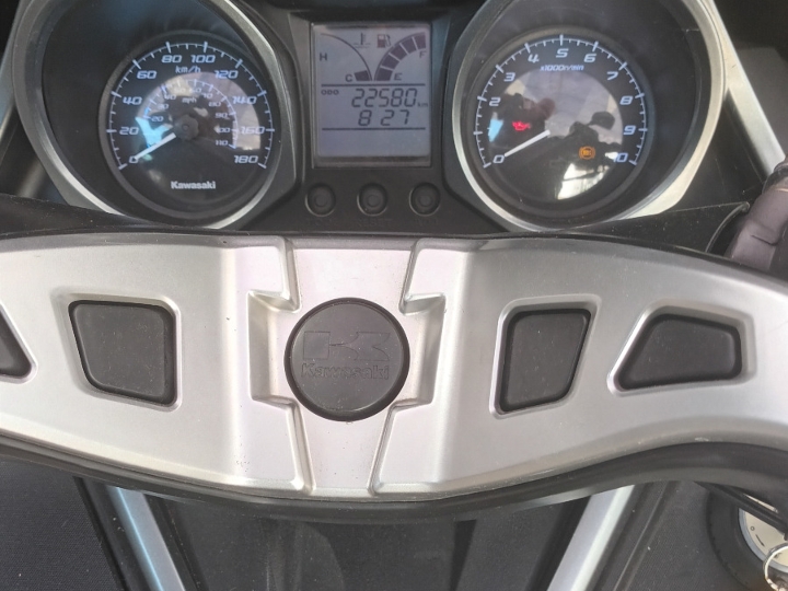 Kawasaki J300 ABS