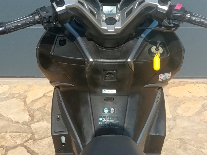 Kawasaki J300 ABS