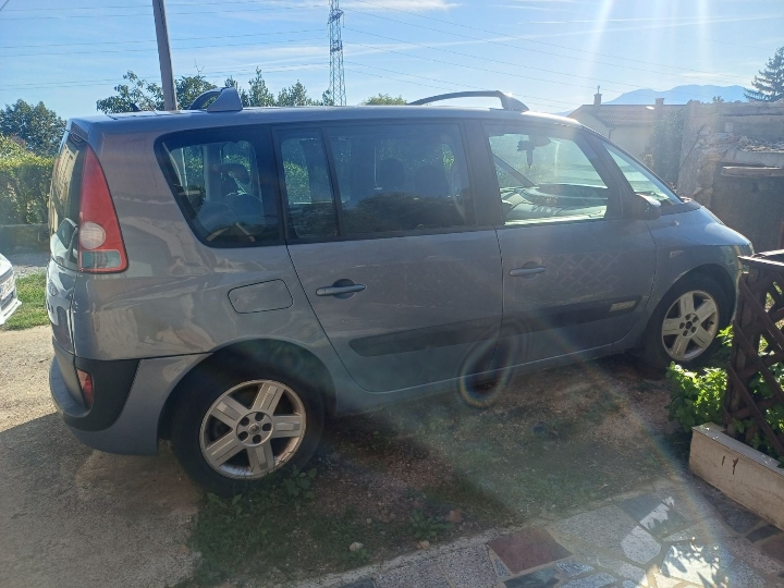 Prodajem Renault Espace