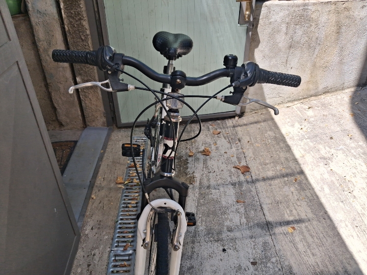 X-Fact Cross / MTB - L veličina - ženski - 100€