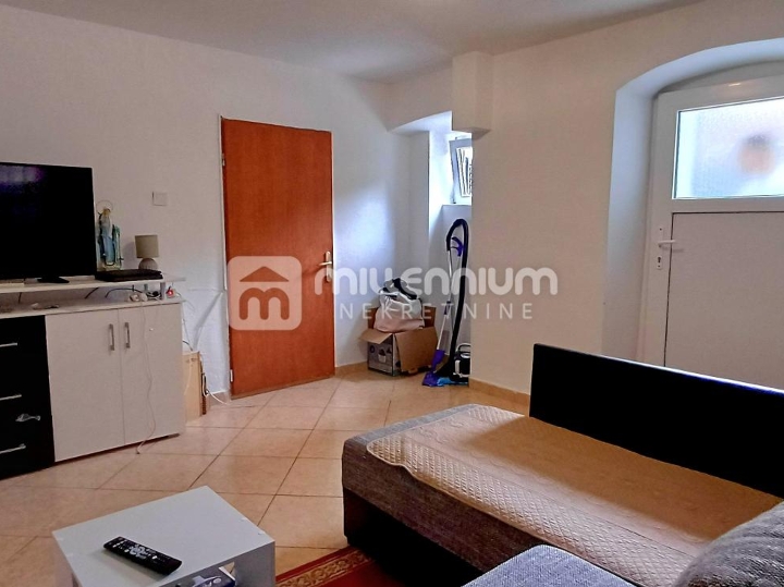 Rijeka, Bulevard, 85.68 m2, 3S+DB, terasa i konoba