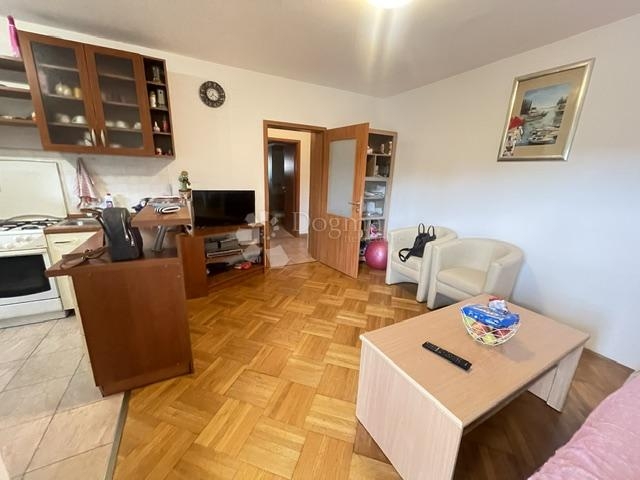VIŠKOVO, 1S+DB s balkonom