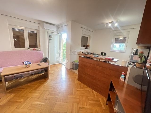 VIŠKOVO, 1S+DB s balkonom