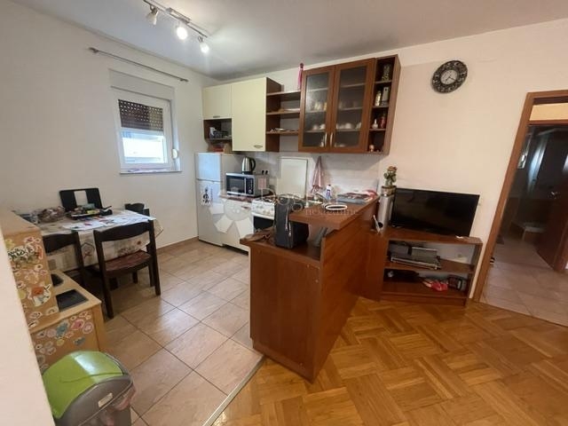 VIŠKOVO, 1S+DB s balkonom