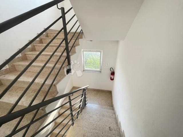 VIŠKOVO, 1S+DB s balkonom