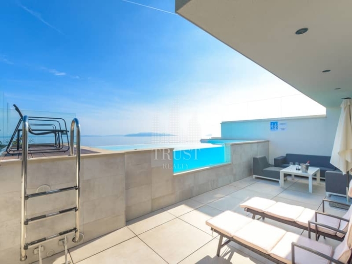Luksuzna villa s infinity bazenom i panoramskim pogledom