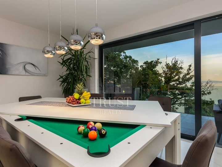 Pobri – luksuzna villa s infinity bazenom i panoramskim pogledom