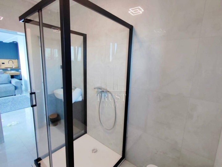 Luksuzna villa s bazenom i panoramskim pogledom – Medveja!