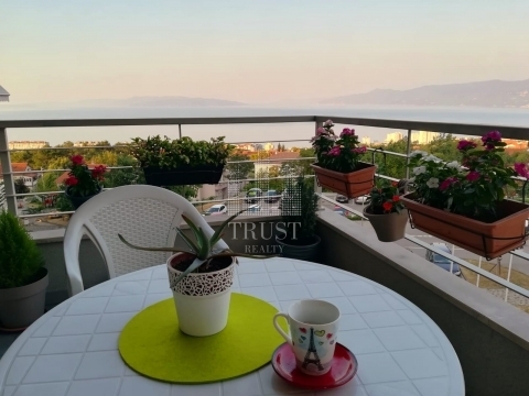 Stan s panoramskim pogledom na Kvarnerski zaljev!