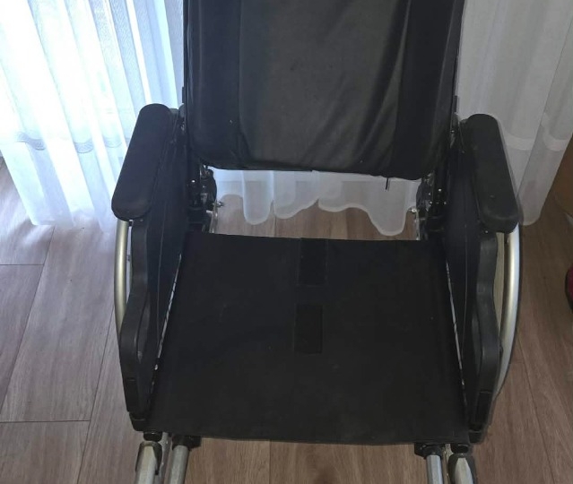 Nagiba invalidska kolica