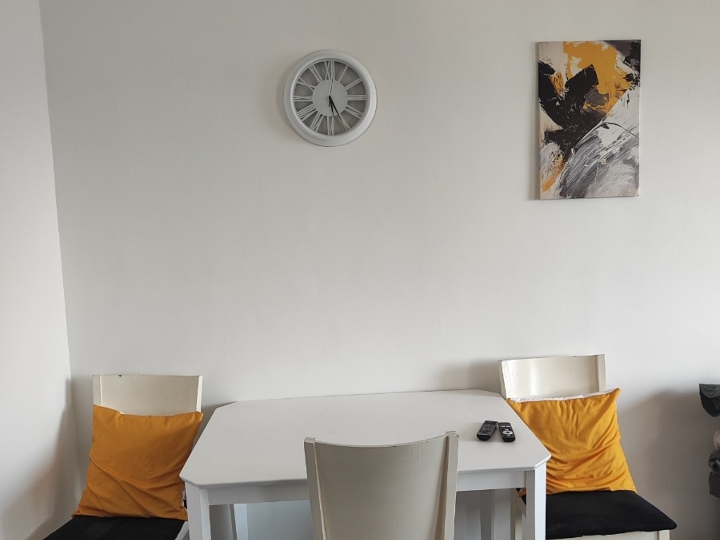 Novo opremljena garsonijera 20 m2 s odvojenom kuhinjom
