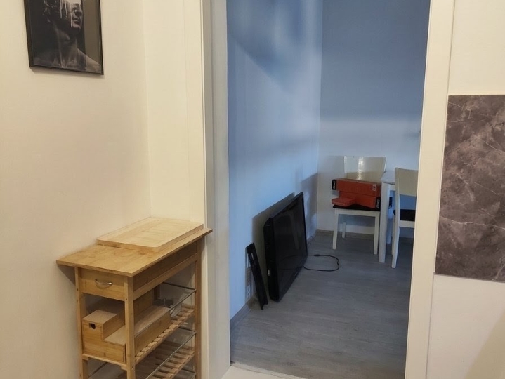 Novo opremljena garsonijera 20 m2 s odvojenom kuhinjom