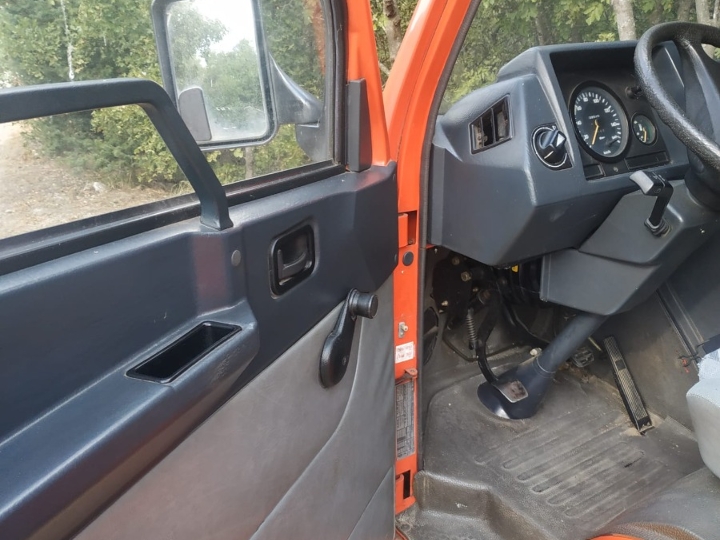 Kombi Mercedes MB 100