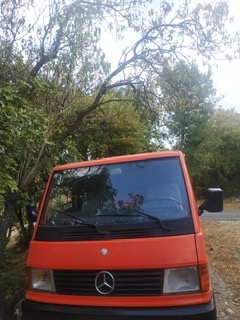 Kombi Mercedes MB 100