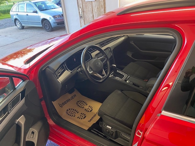 VW Passat 2.0TDI DSG 7, karavan, reg. 10/2026, full oprema