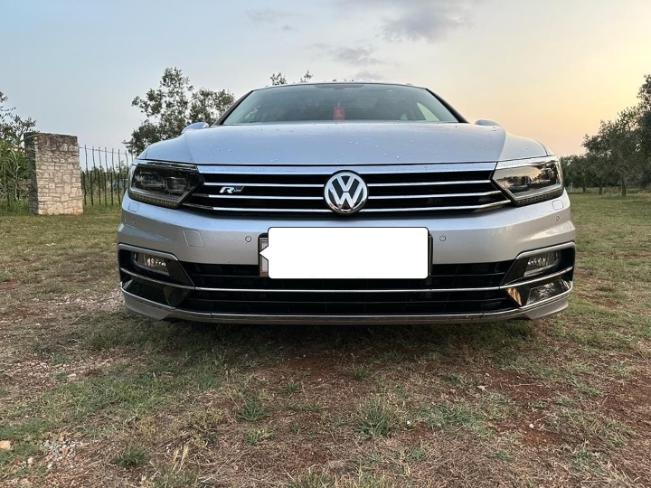 VW Passat variant B8, 2.0 TDI, 2x r-line oprema top stanje i oprema!!!
