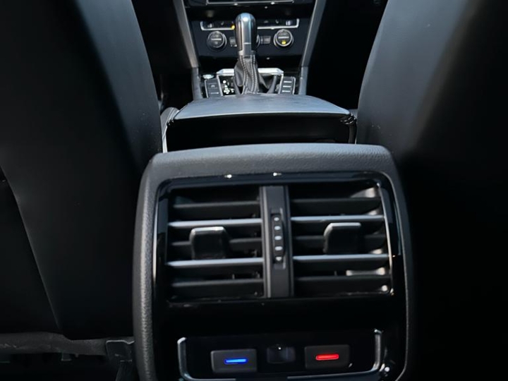 VW Passat variant B8, 2.0 TDI, 2x r-line oprema top stanje i oprema!!!