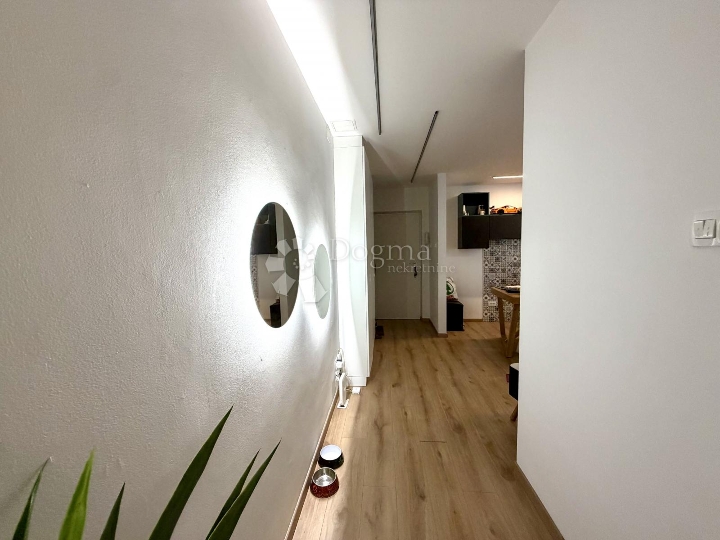 VOJAK, 81 m2 adaptiranog stana na izvrsnoj lokaciji