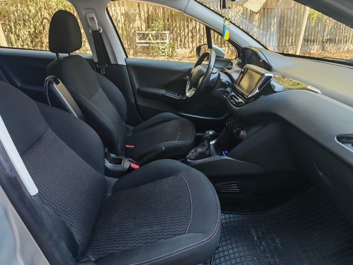 Peugeot 208, 1.6 HDI 75 Active Business