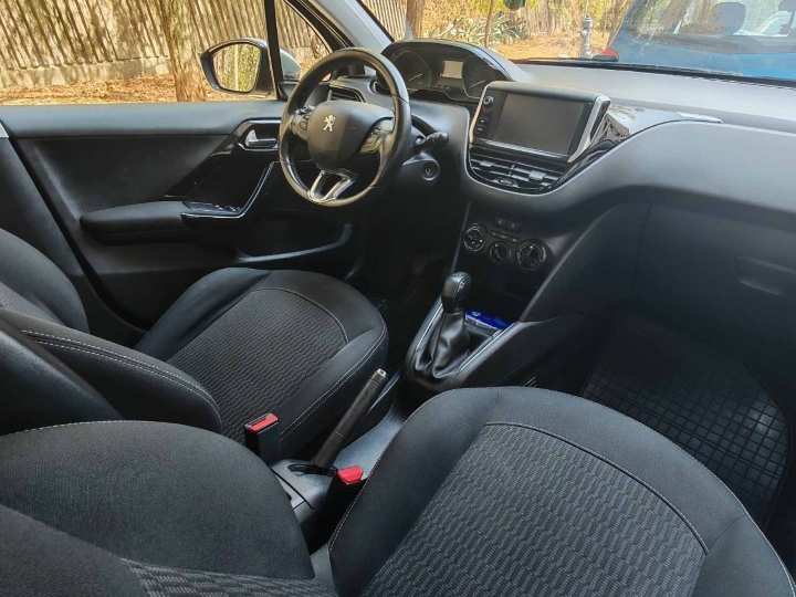Peugeot 208, 1.6 HDI 75 Active Business