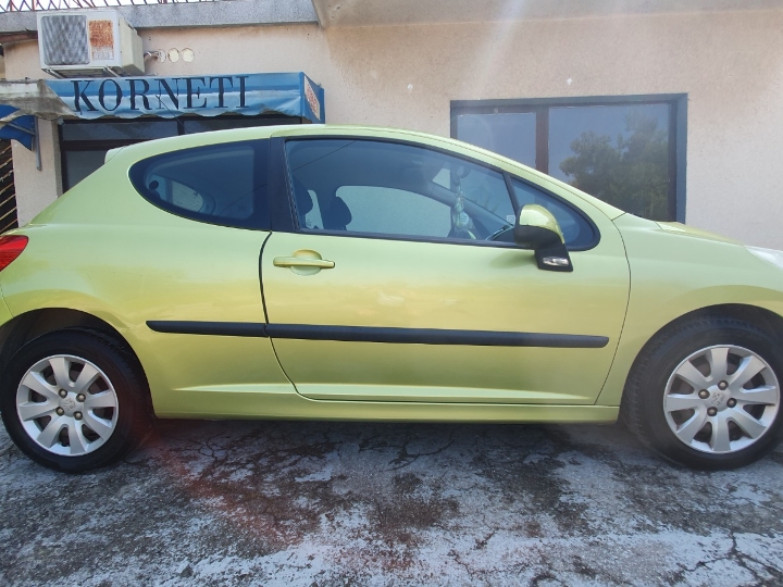 Peugeot 207