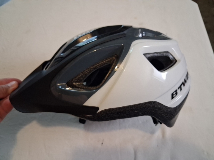 Kaciga za biciklu Btwin - 53-57 cm promjer glave  