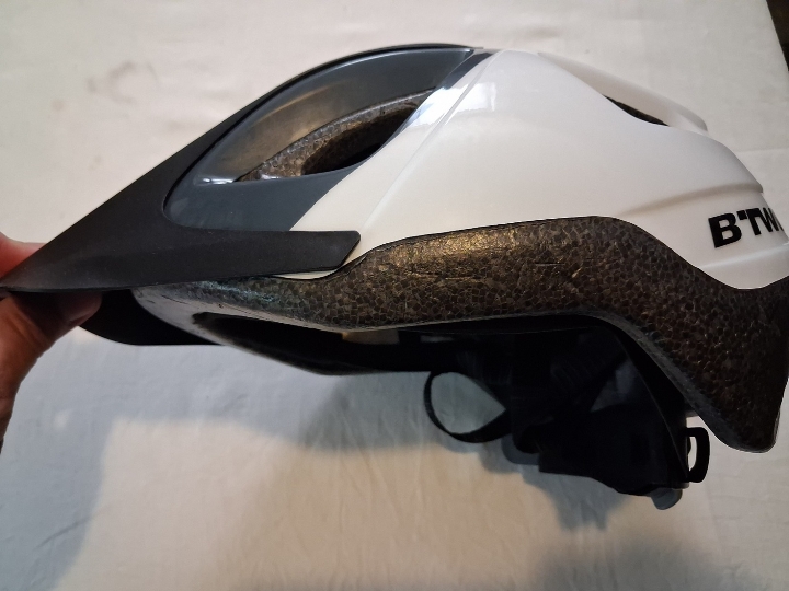 Kaciga za biciklu Btwin - 53-57 cm promjer glave  