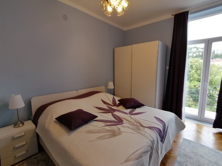 Opatija centar, 60 m2, 2S + DB