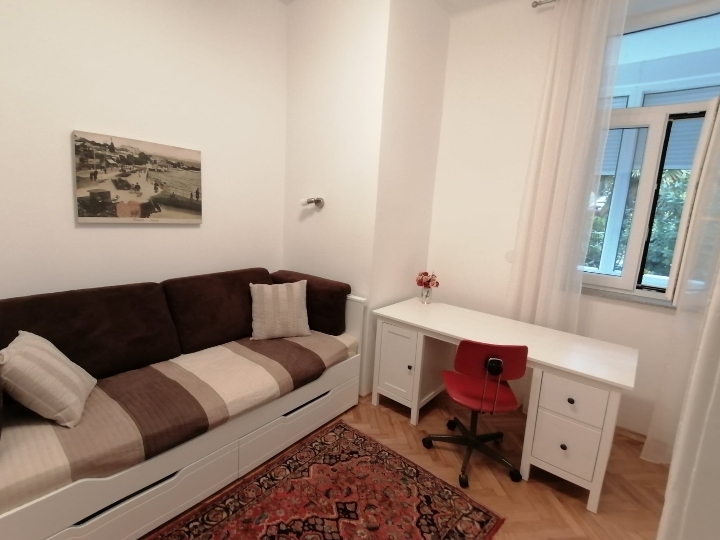 Opatija centar, 60 m2, 2S + DB