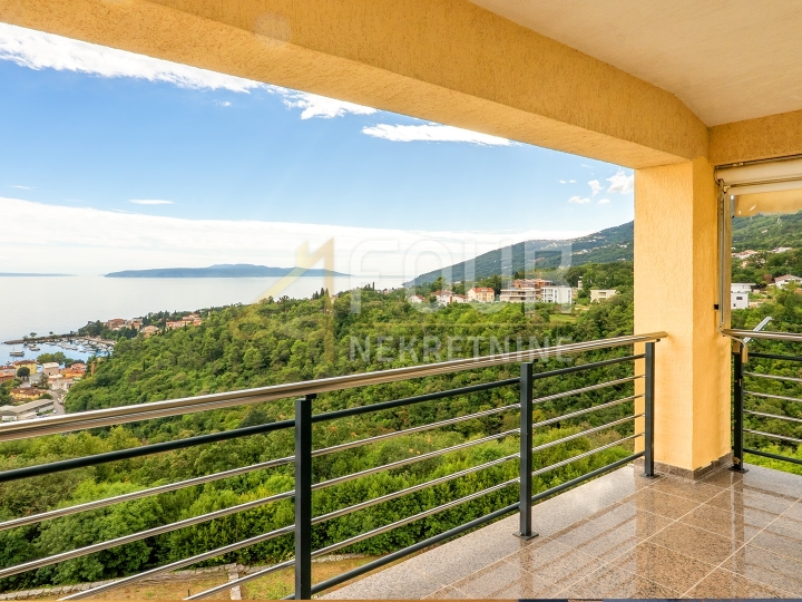 Opatija, Ičići, 93.53 m2, 2S+DB, panoramski pogled na more