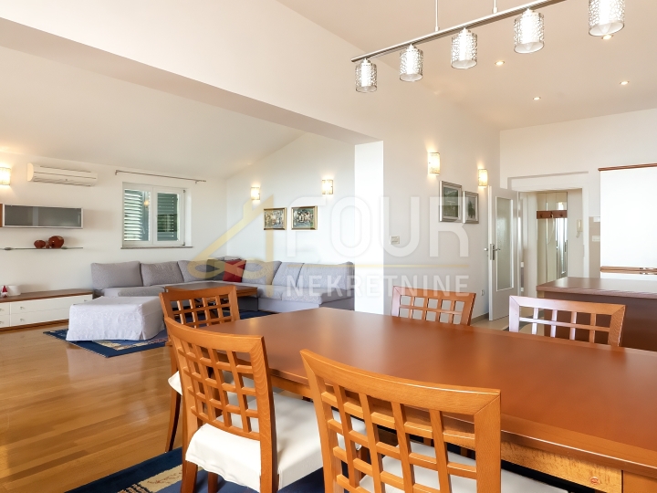 Opatija, Ičići, 93.53 m2, 2S+DB, panoramski pogled na more