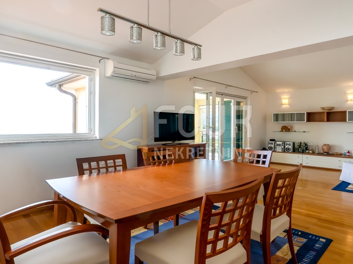 Opatija, Ičići, 93.53 m2, 2S+DB, panoramski pogled na more