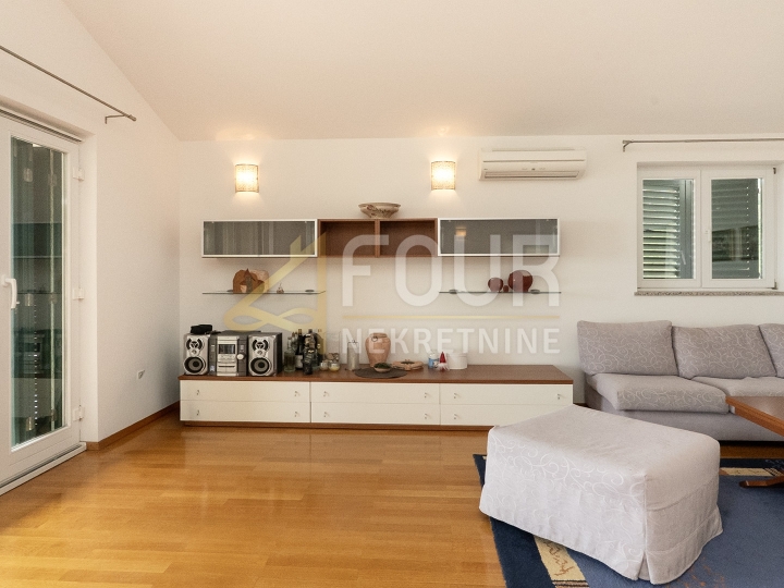 Opatija, Ičići, 93.53 m2, 2S+DB, panoramski pogled na more