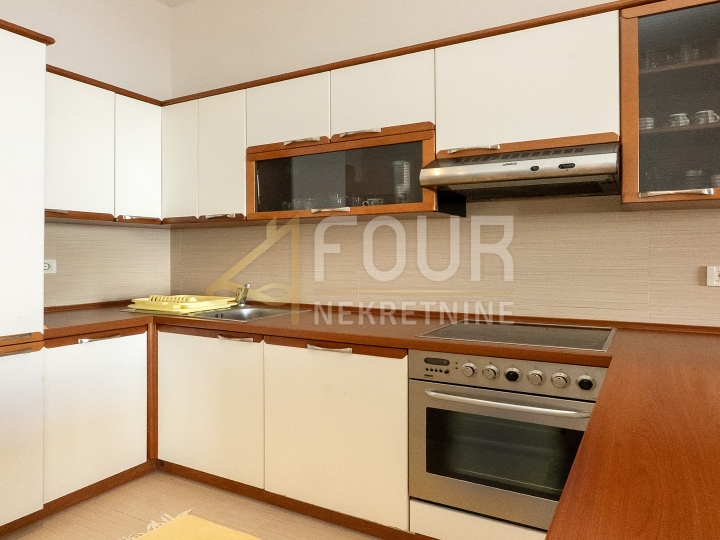 Opatija, Ičići, 93.53 m2, 2S+DB, panoramski pogled na more