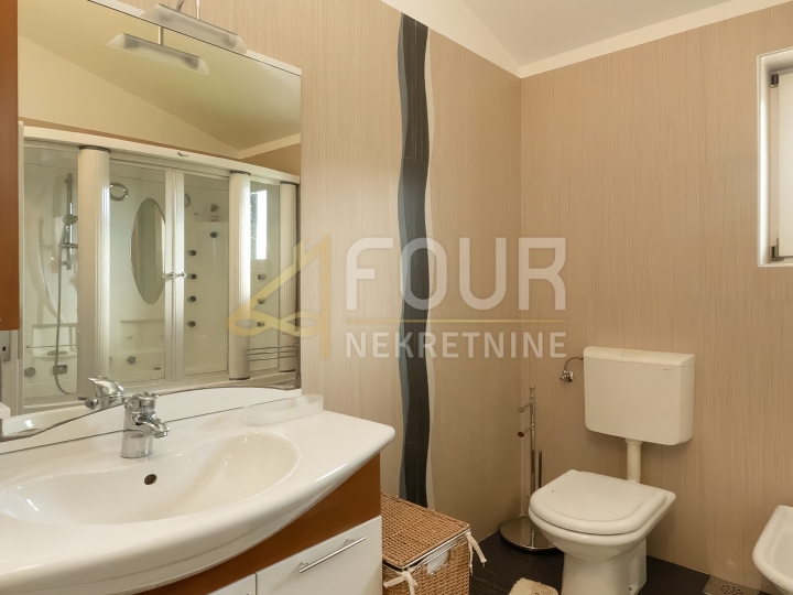 Opatija, Ičići, 93.53 m2, 2S+DB, panoramski pogled na more