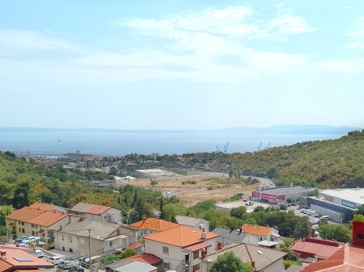 N.N. Škurinje, moderan 2S+DB, lođa, pogled na more